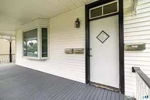 18 Elm Tree Pl, Stamford, CT 06906 - Photo 1