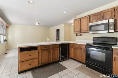 110 Moose Hill Road, Trumbull, CT 06611 - Photo 6