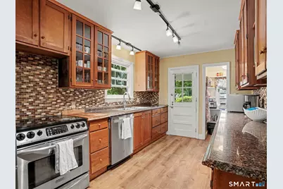 10 Crest Road, Danbury, CT 06811 - Photo 10