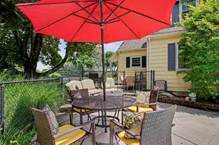 10 Crest Rd, Danbury, CT 06811 - Photo 30