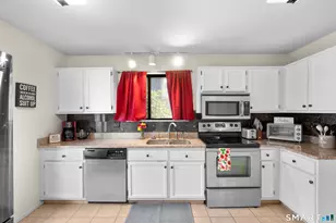 14 Great Meadow Ln, Farmington, CT 06001 - Photo 12