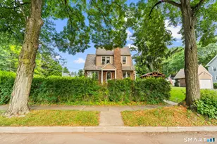 6 Collins Pkwy, Meriden, CT 06450 - Photo 2