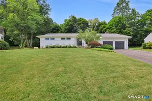 19 Tanglewood Rd, West Hartford, CT 06117 - Photo 2