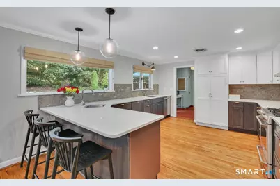 19 Tanglewood Road, West Hartford, CT 06117 - Photo 8