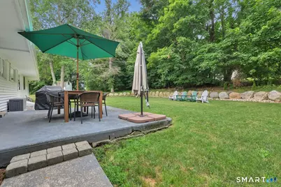 19 Tanglewood Road, West Hartford, CT 06117 - Photo 28