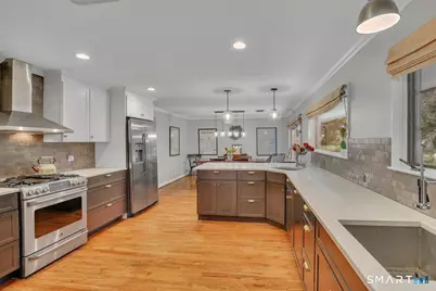 19 Tanglewood Road, West Hartford, CT 06117 - Photo 6