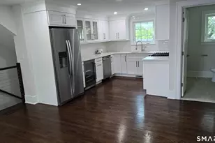 42 Poe Ct, Fairfield, CT 06825 - Photo 4