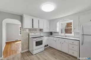 98 Mountain St, Hartford, CT 06106 - Photo 10