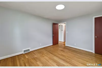 98 Mountain Street, Hartford, CT 06106 - Photo 24