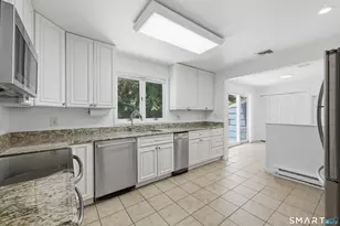 207 Barncroft Rd, Stamford, CT 06902 - Photo 6