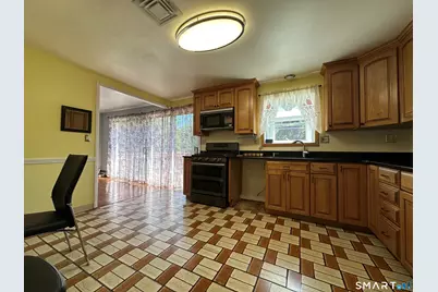 99 Glenwood Drive, Wethersfield, CT 06109 - Photo 6