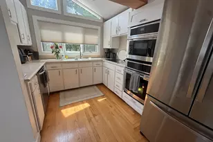19 White Top Ln Ln, Guilford, CT 06437 - Photo 1