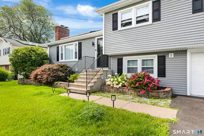 35 Wedgewood Drive, Waterbury, CT 06705 - Photo 2
