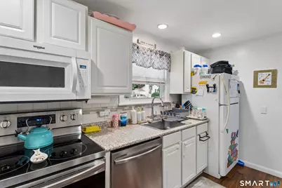 40 Mills Avenue, Milford, CT 06460 - Photo 6