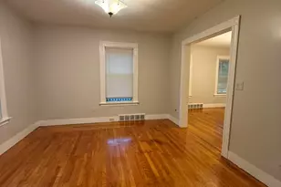 1239 Forest Rd, New Haven, CT 06515 - Photo 6