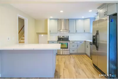 33 Sky View Drive, West Hartford, CT 06117 - Photo 10