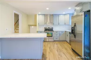 33 Sky View Dr, West Hartford, CT 06117 - Photo 10