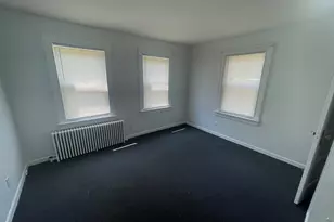 63 Thompson St, Hamden, CT 06518 - Photo 6
