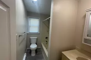 63 Thompson St, Hamden, CT 06518 - Photo 8