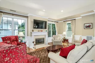 16 Franklin Ct, Newtown, CT 06470 - Photo 2