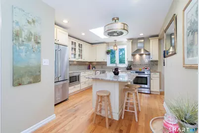 8 Glen Circle, North Branford, CT 06471 - Photo 10