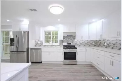 5 Griffith Road, Greenwich, CT 06878 - Photo 2