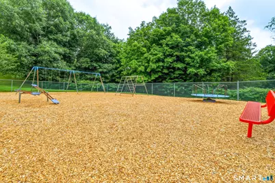 1081 New Haven Road #12D, Naugatuck, CT 06770 - Photo 4