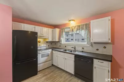 1081 New Haven Road #12D, Naugatuck, CT 06770 - Photo 6
