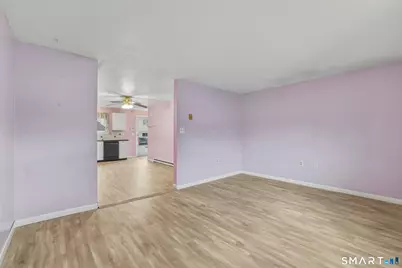 1081 New Haven Road #12D, Naugatuck, CT 06770 - Photo 12