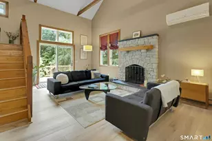 3C Flak Ln, New Fairfield, CT 06812 - Photo 8