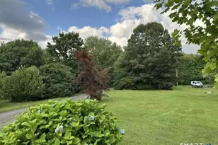 586 Wolcott Rd, Bristol, CT 06010 - Photo 16