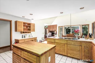 4 Deerfield Rd, Brookfield, CT 06804 - Photo 10