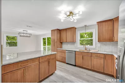 22 Settler Circle, Windsor, CT 06095 - Photo 2