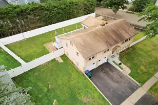 20 Walker Dr, Stratford, CT 06614 - Photo 8
