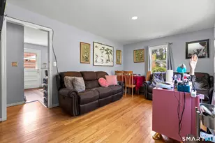 457 Vincellette St, Bridgeport, CT 06606 - Photo 10