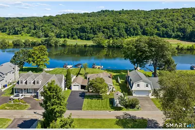 52 Housatonic Drive, Newtown, CT 06482 - Photo 2
