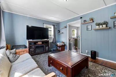 8 Midway Oval, Groton, CT 06340 - Photo 4