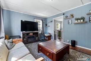 8 Midway Oval, Groton, CT 06340 - Photo 4