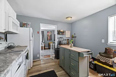 8 Midway Oval, Groton, CT 06340 - Photo 10