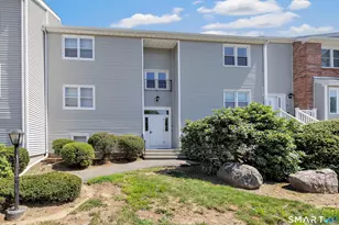 53 Carriage Dr, Milford, CT 06460 - Photo 4