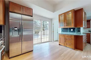 37 Village Rd, Milford, CT 06460 - Photo 2