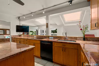 21 Hampton Lane, New Canaan, CT 06840 - Photo 8