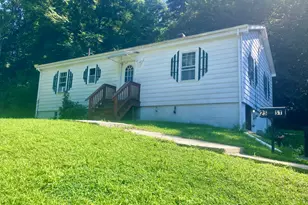 2 School St, Norwich, CT 06360 - Photo 1
