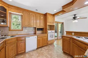 288 Knob Hill Rd, Meriden, CT 06451 - Photo 16