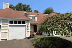 42 Summerfield Gardens, Shelton, CT 06484 - Photo 1