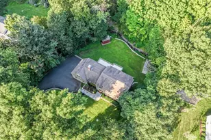 121 Carriage Dr, Southbury, CT 06488 - Photo 38