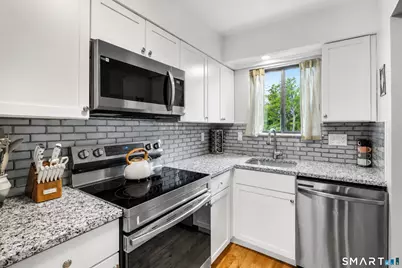 50 Essex Court, Meriden, CT 06450 - Photo 14