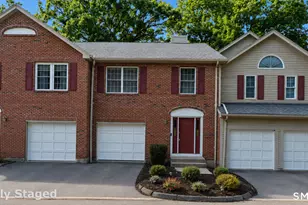 102 Crown Ridge, Newington, CT 06111 - Photo 1