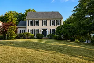 25 Fenwick Dr, Avon, CT 06001 - Photo 1