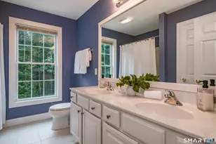 25 Fenwick Dr, Avon, CT 06001 - Photo 20